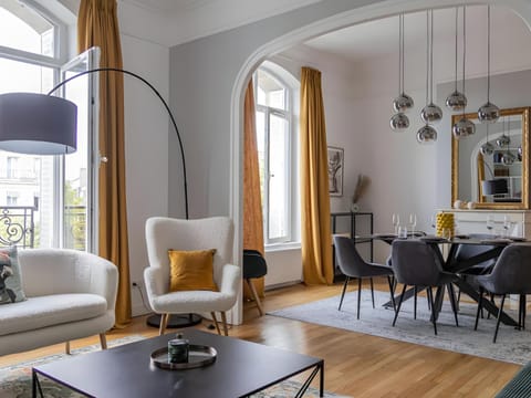 Living room, Dining area