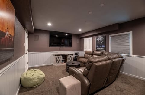 Sunrise Dream - Nags Head MP 16, Oceanfront, Ocean View, Pool, Hot Tub, Sauna, Pets OK, Flex Stays House in Nags Head