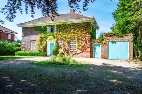 Spacious 4 Bedroom Detached Home in Iffley Village Villa in Oxford