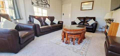 Spacious 4 Bedroom Detached Home in Iffley Village Villa in Oxford