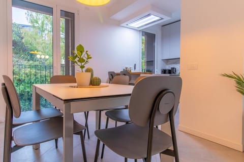 Olgiati Twelve - 3 Charming Bedrooms and Gym Apartment in Milan