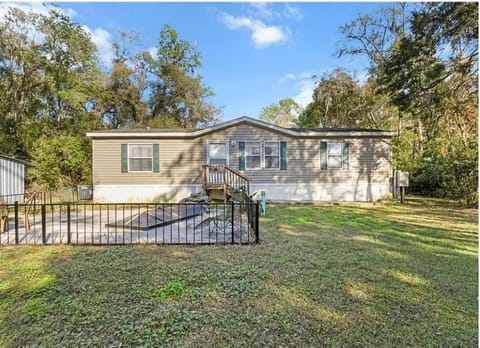 3 Bed 2 Bath Inverness home - Close to all the springs & rivers - Pet friendly House in Hernando
