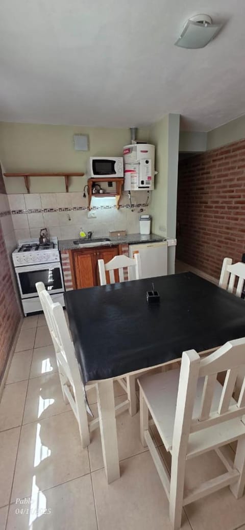 Kitchen or kitchenette, pet friendly