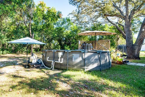 Families Welcome! Retreat with Pool in Spring Hill Apartment in Spring Hill