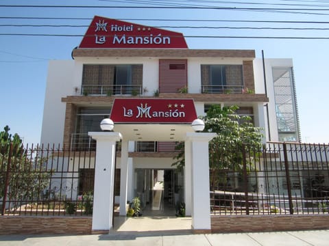 Property building, Facade/entrance, Day