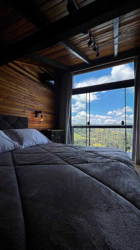 Bed, Bedroom, Mountain view
