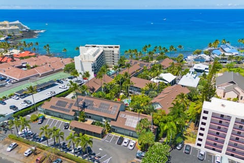 Property building, Day, Neighbourhood, Bird's eye view, Beach, Sea view, Parking
