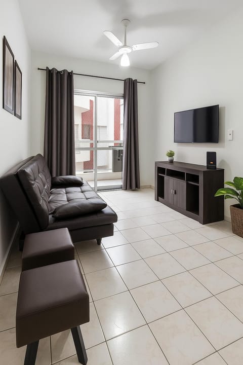 Communal lounge/ TV room, TV and multimedia, Living room