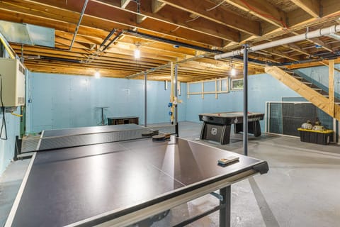 9 Mi to Hickory Ski Center Wooded Warrensburg Gem House in Bolton