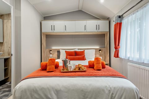 Astoria Lodge Smart Modern 2-Bedroom Holiday Lodge Milford on Sea House in Milford on Sea