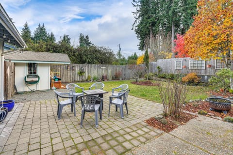 Port Angeles Abode with Yard and Guest House! House in Port Angeles