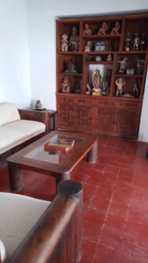 Departamento en Taxco 2 Habitaciones 5 huespedes Estacionamiento Gratis Apartment in Taxco