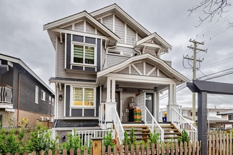 Metrotown area House in Vancouver