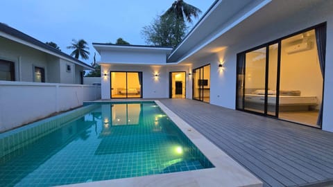 Property building, Pool view