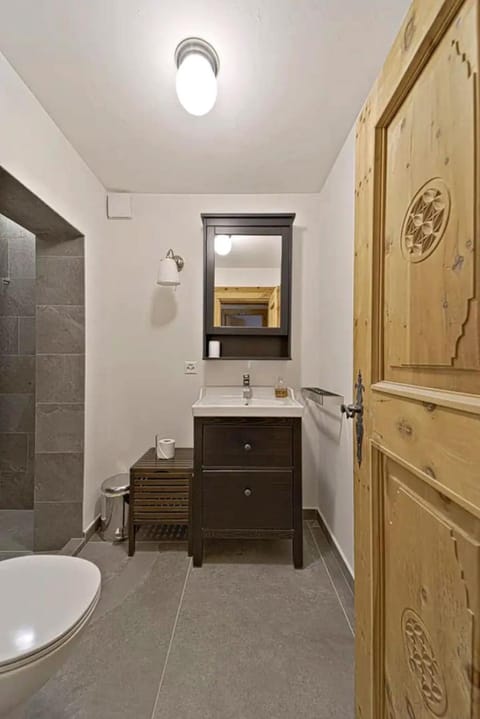 Attic Lake View with Free Parking Apartment in Saint Moritz