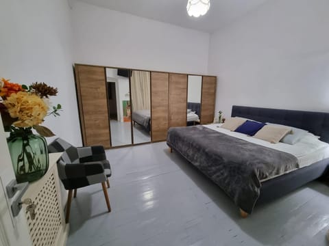 Central House Craiova Villa in Craiova