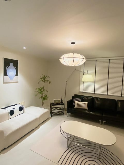 People, Living room, Area and facilities, furniture, heating, internet, air conditioner