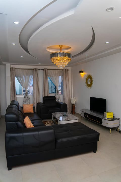 Communal lounge/ TV room, TV and multimedia, Living room, Seating area