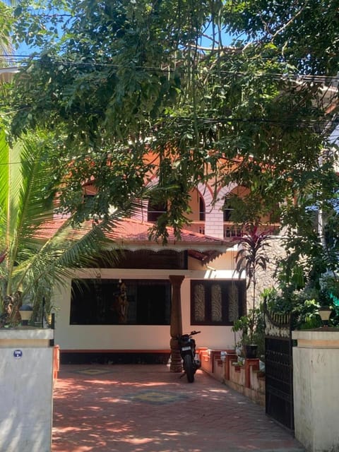 Property building, Day, Garden, Garden view