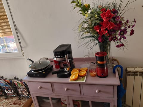 Coffee/tea facilities, Food and drinks, Buffet breakfast