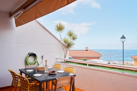 View (from property/room), Balcony/Terrace, Sea view