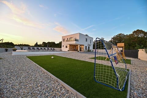 Patio, Garden, Garden view