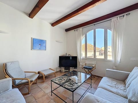 Grande maison avec vue mer et jacuzzi au cœur de Calvi Villa in Calvi