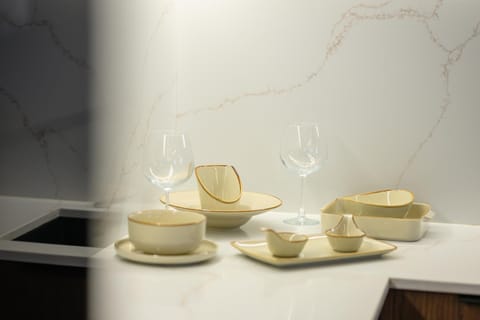 Kitchen or kitchenette, Food and drinks