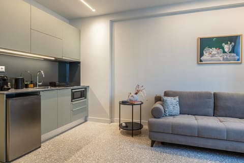 Kitchen or kitchenette, Seating area