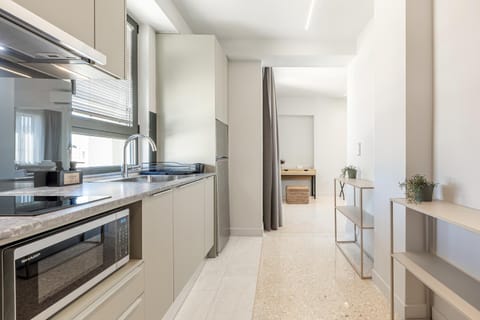 Coffee/tea facilities, Kitchen or kitchenette