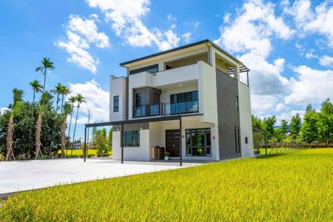 Property building, Day, Natural landscape, Garden view