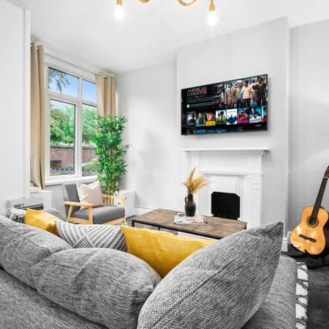TV and multimedia, Living room, Seating area