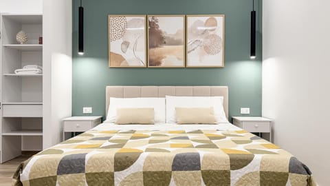 Bed, Bedroom