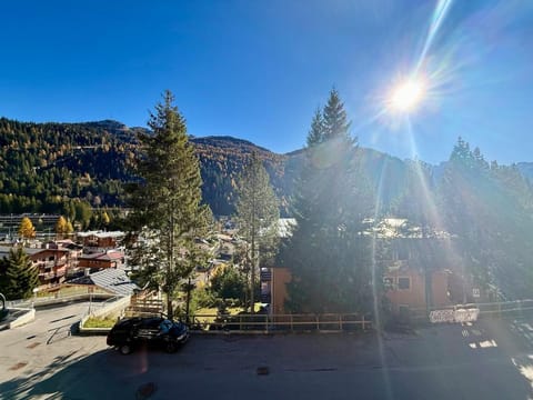 Property building, Neighbourhood, Street view