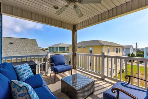 A Wave From It All House in Kure Beach