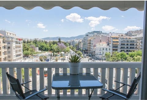 Natural landscape, View (from property/room), Balcony/Terrace, Balcony/Terrace, City view, Mountain view