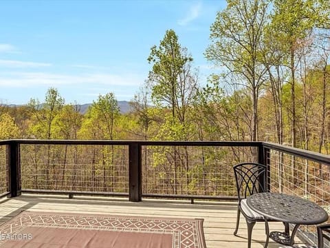 Timberline Reserve Apartment in Pittman Center