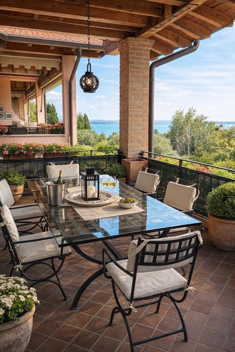 Patio, Natural landscape, View (from property/room), Balcony/Terrace, Dining area, Lake view