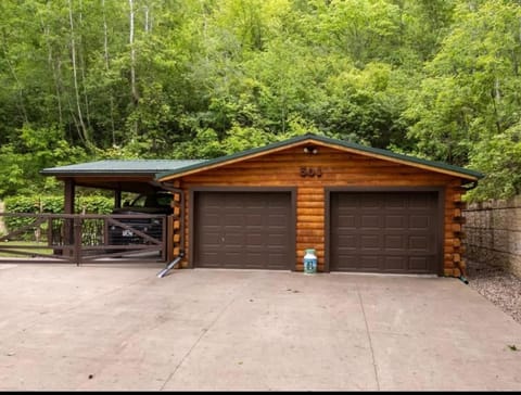 The Cozy Family Cabin in Wabasha near Downtown Cabin in Wabasha