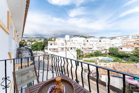 Balcony/Terrace, City view