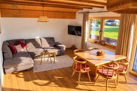 Living room, Dining area, Mountain view