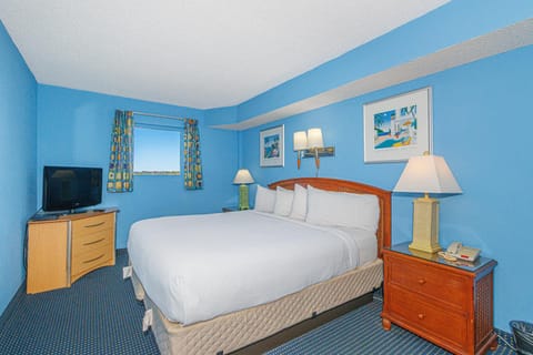 Spacious 1 BR Condo-Breathtaking Oceanfront Views! Bay Watch 706 House in Atlantic Beach