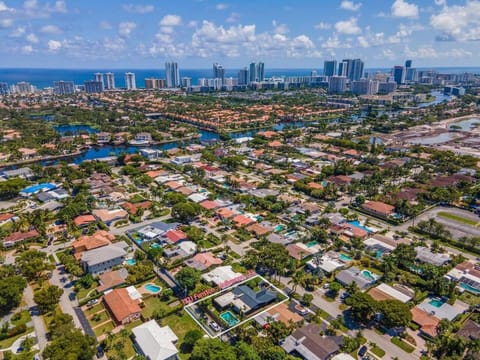 Jardins Of Eden House in Hollywood