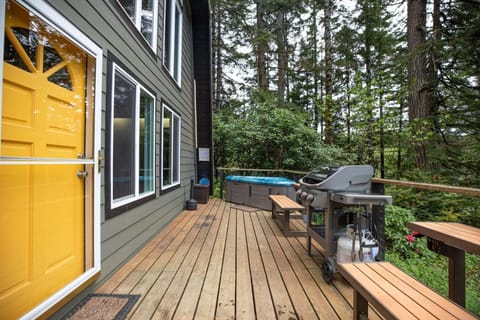 Patio, Day, BBQ facilities, View (from property/room), Balcony/Terrace, Garden view