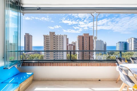 Day, Natural landscape, View (from property/room), Balcony/Terrace, Living room, City view, Sea view