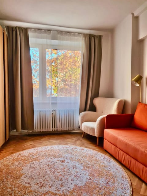 Living room, Photo of the whole room, Seating area