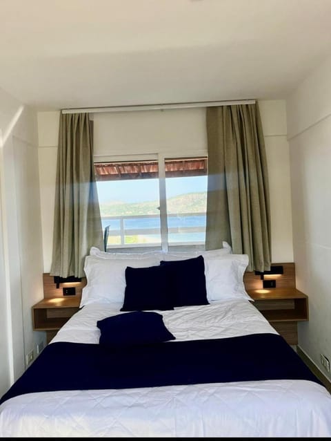 Full view of the Sea in Camboinhas, Niterói-RJ House in Niterói