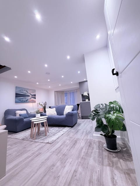 Bright Modern Apartment Apartment in Birmingham