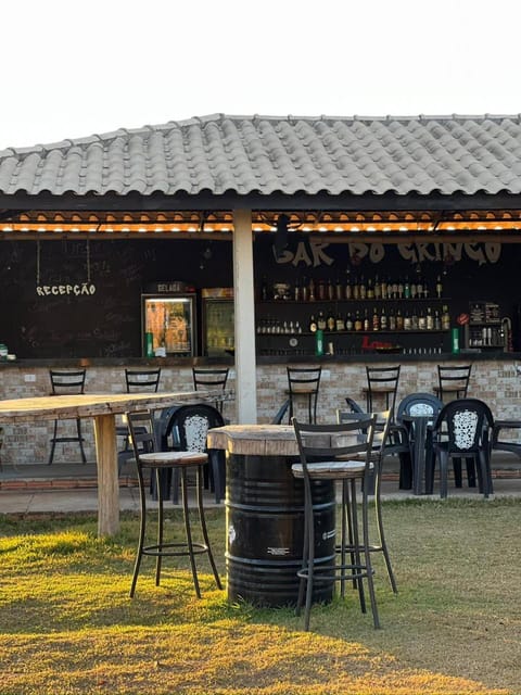 Restaurant/places to eat, Day, Food and drinks, Banquet/Function facilities, Drinks