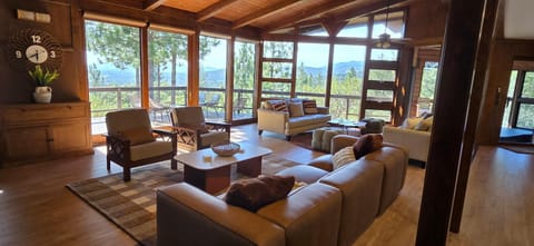 View (from property/room), Living room, Seating area, Mountain view